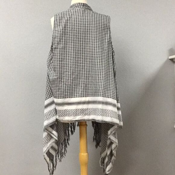 En Crème Gray White Vest Size M - Picture 4 of 6